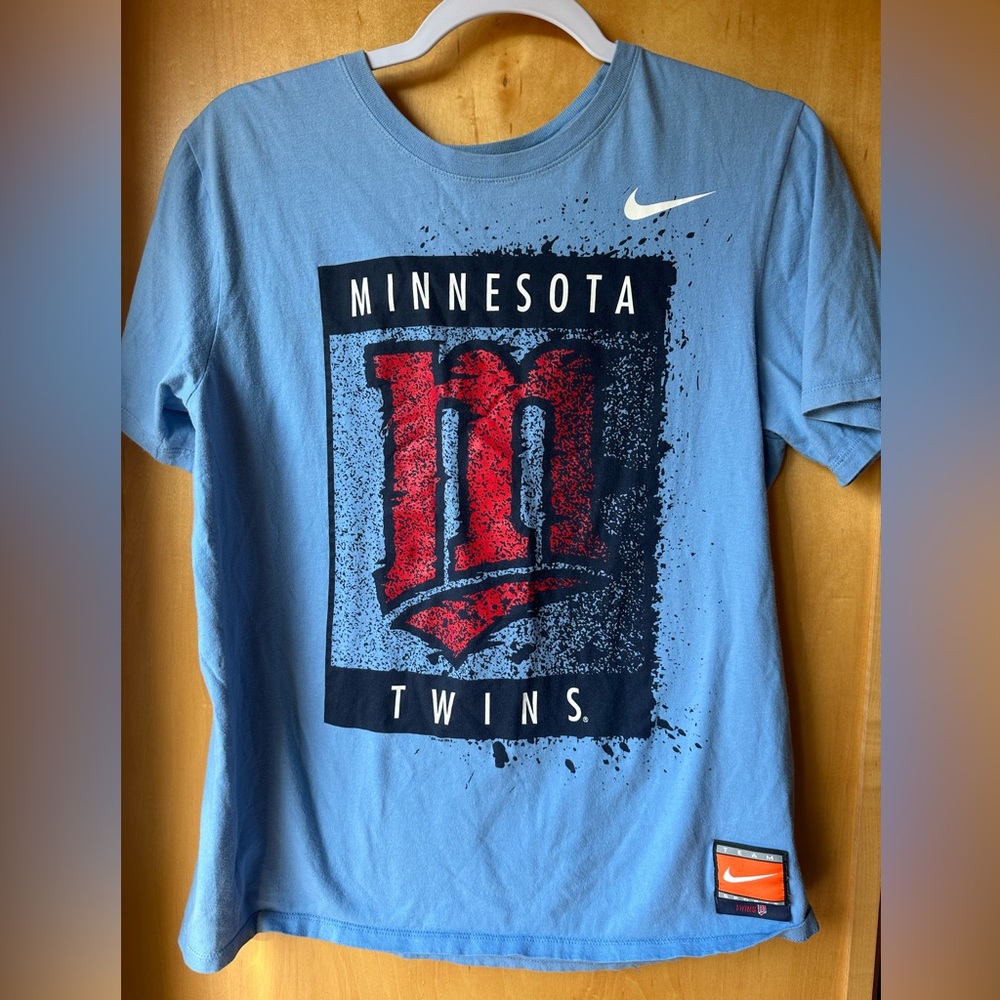 Minnesota Twins Graphic Tee - Picture 2 of 6
